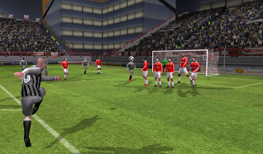 Jogue futebol no seu Windows Phone com 512MB de RAM, Dream League