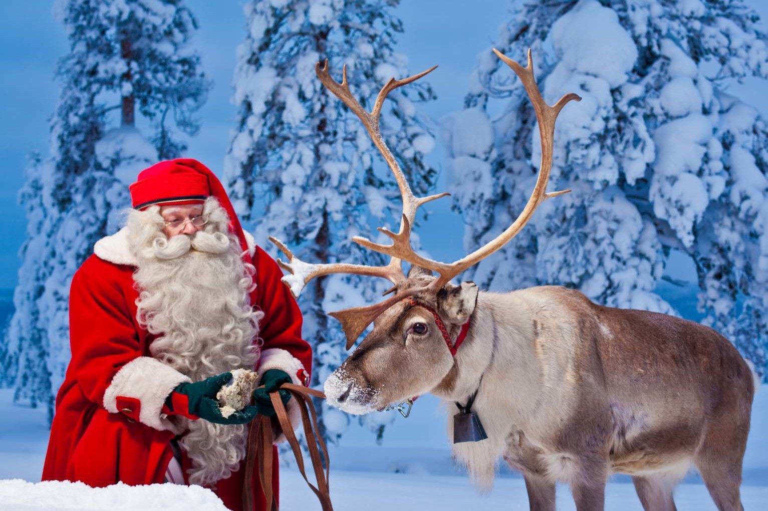 Fünf Spiele, mit denen du dir den Weihnachtsmann ganz einfach nach Hause holst